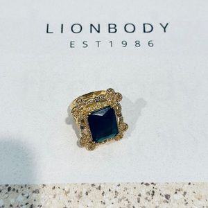 Emerald Regalia Ring